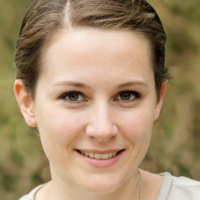 Chefredakteurin Jennifer Neustadt